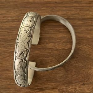 Antique Chinese Tribal Mandarin Ducks and Lotus Engraved Set of Wedding Bangles